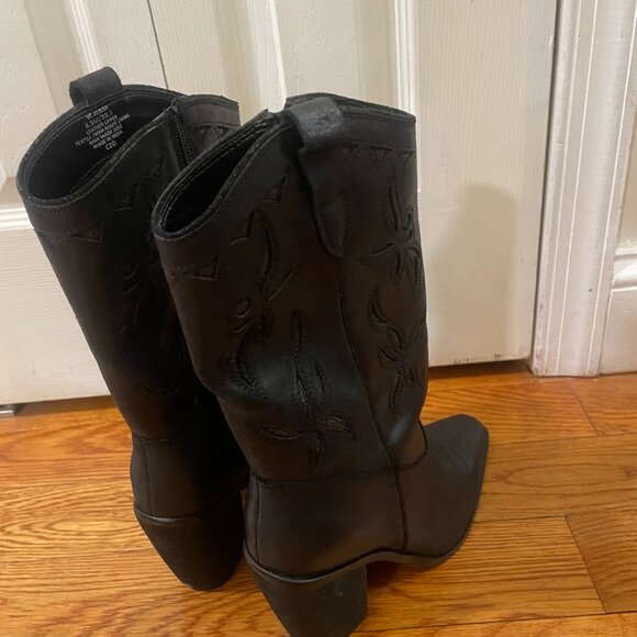Vince Camuto Heeled Cowboy Boots NWOT - Picture 4 of 5